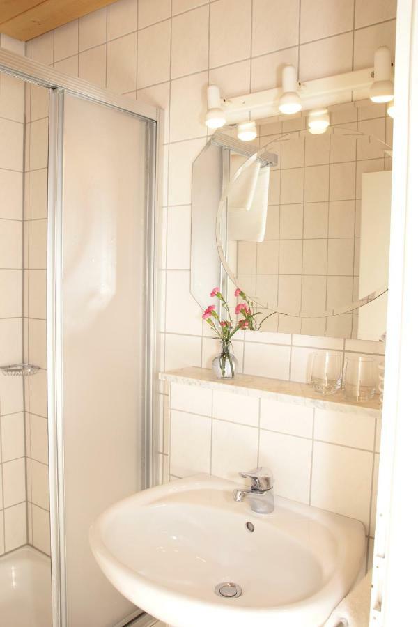 לינדנברג אים אלגאו Schoenblick Hotel Garni Ferienwohnungen מראה חיצוני תמונה