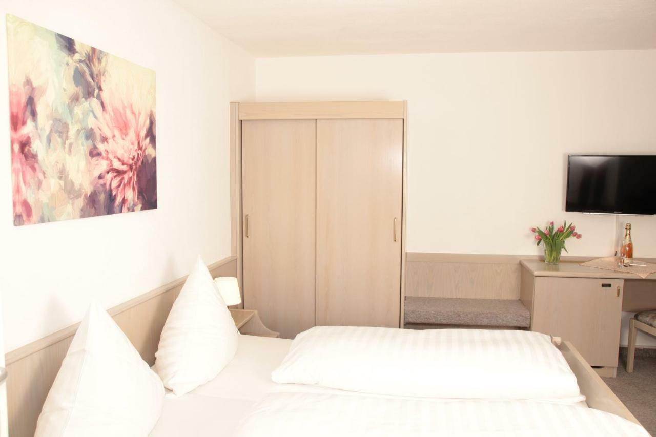 לינדנברג אים אלגאו Schoenblick Hotel Garni Ferienwohnungen מראה חיצוני תמונה
