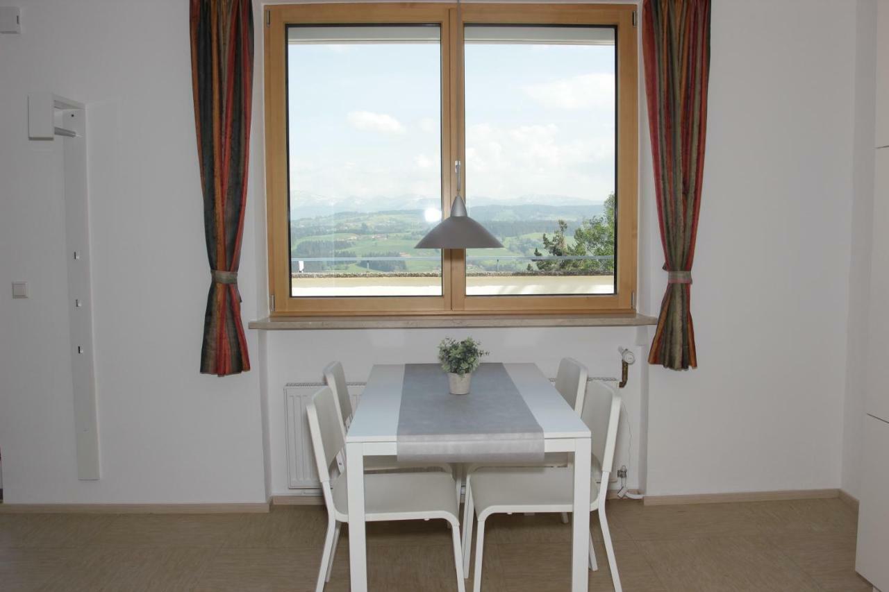 לינדנברג אים אלגאו Schoenblick Hotel Garni Ferienwohnungen מראה חיצוני תמונה