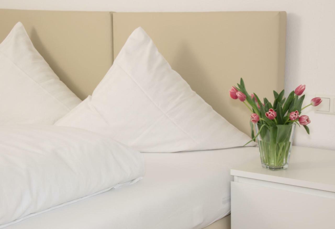 לינדנברג אים אלגאו Schoenblick Hotel Garni Ferienwohnungen מראה חיצוני תמונה